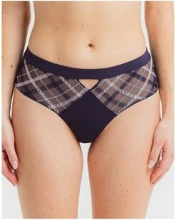 Boxer Louisa Bracq Albanach (Nuit Electrique)