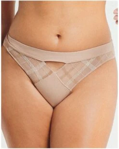 Slip Louisa Bracq Albanach (Chair)