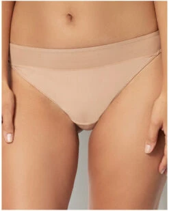 String Sans Complexe Essentiel Fit (Macchiato)
