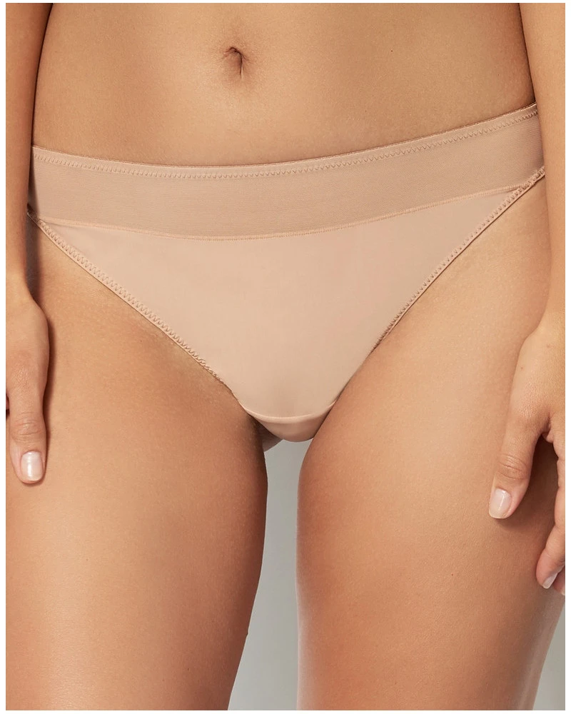 String Sans Complexe Essentiel Fit (Macchiato)